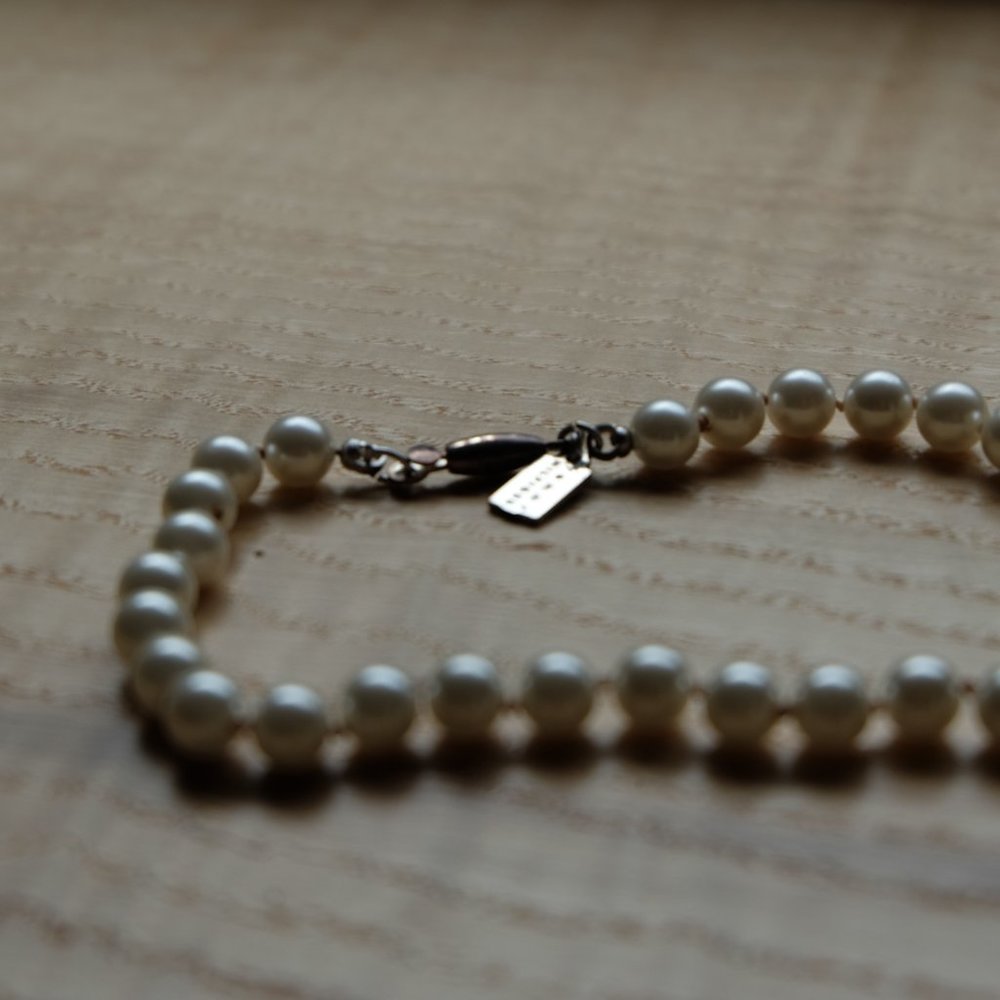 Tommy Hilfiger Pearl Necklace - Picture 5 of 6